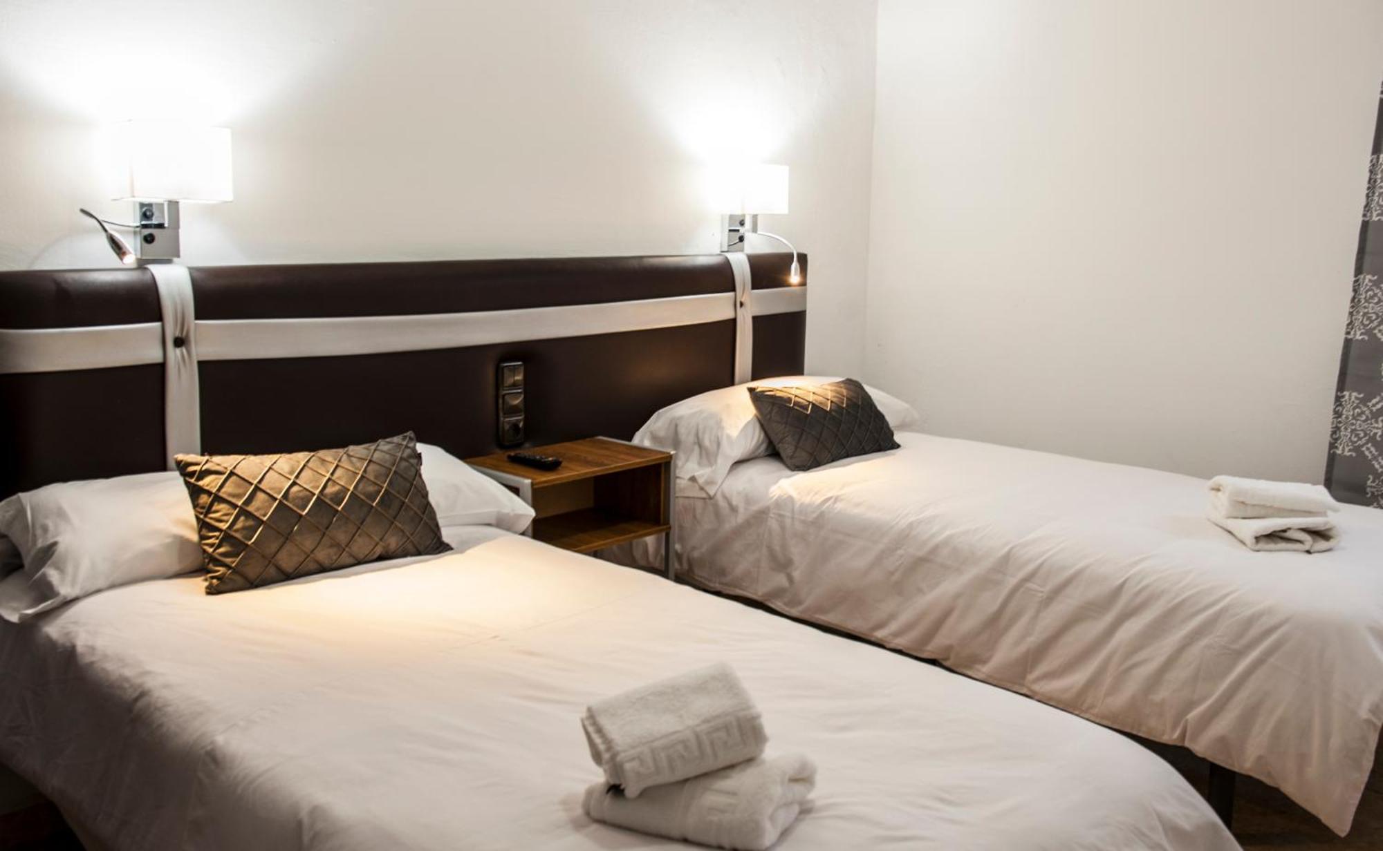 Hostal Las Palomas Lucena Ngoại thất bức ảnh