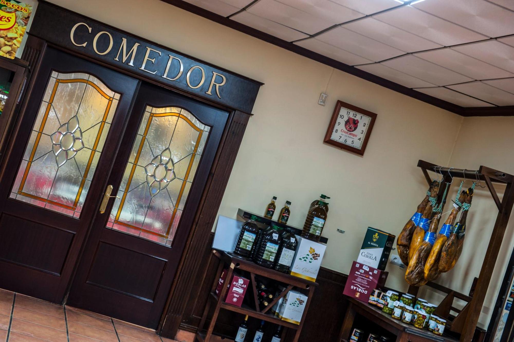 Hostal Las Palomas Lucena Ngoại thất bức ảnh