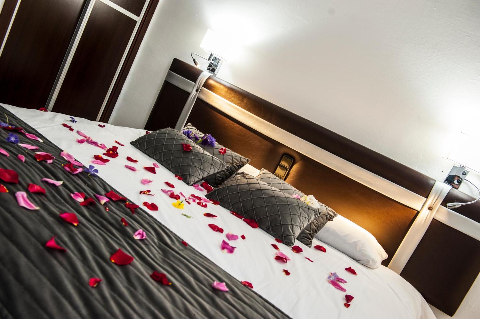 Hostal Las Palomas Lucena Ngoại thất bức ảnh