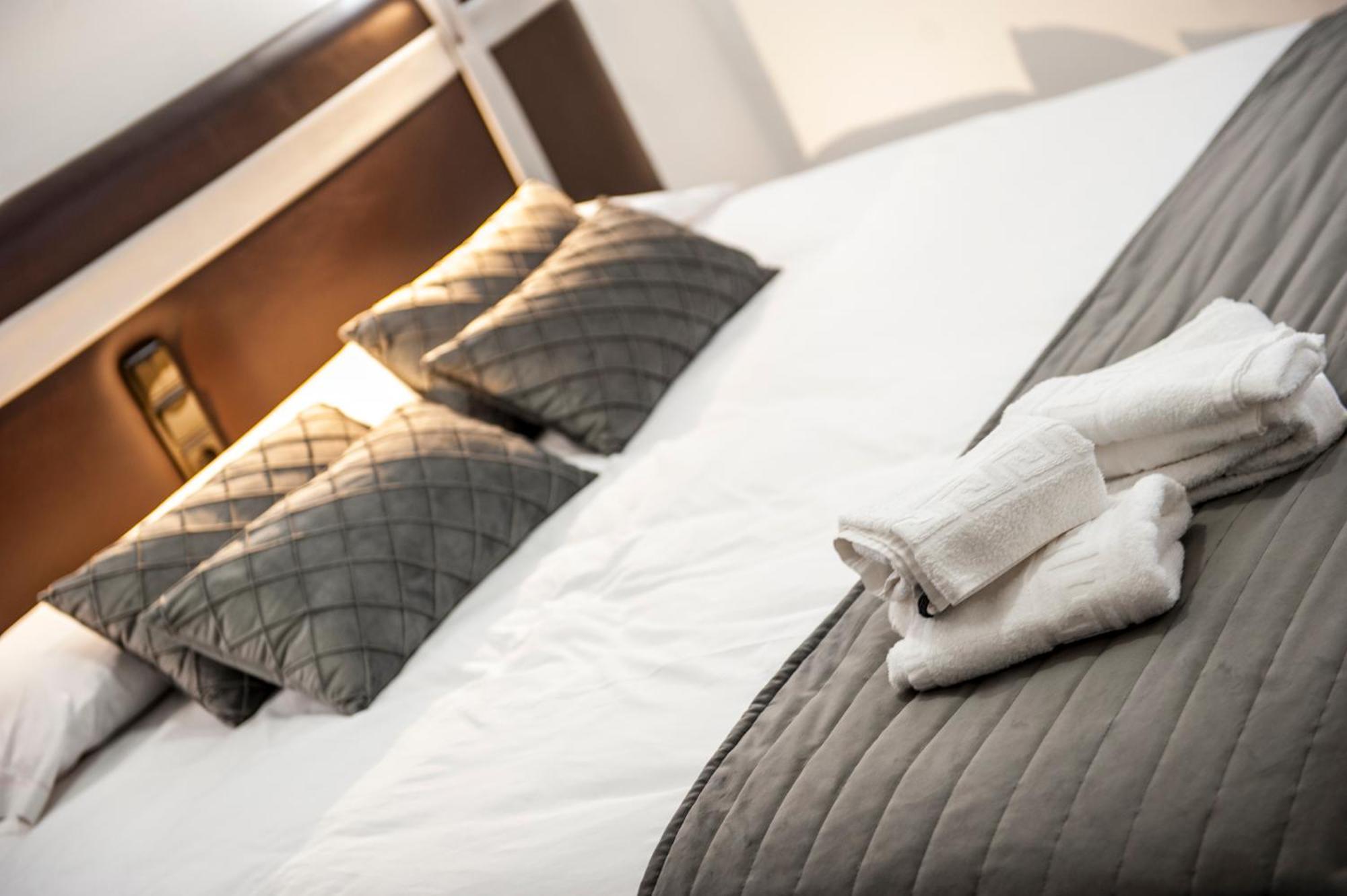 Hostal Las Palomas Lucena Ngoại thất bức ảnh