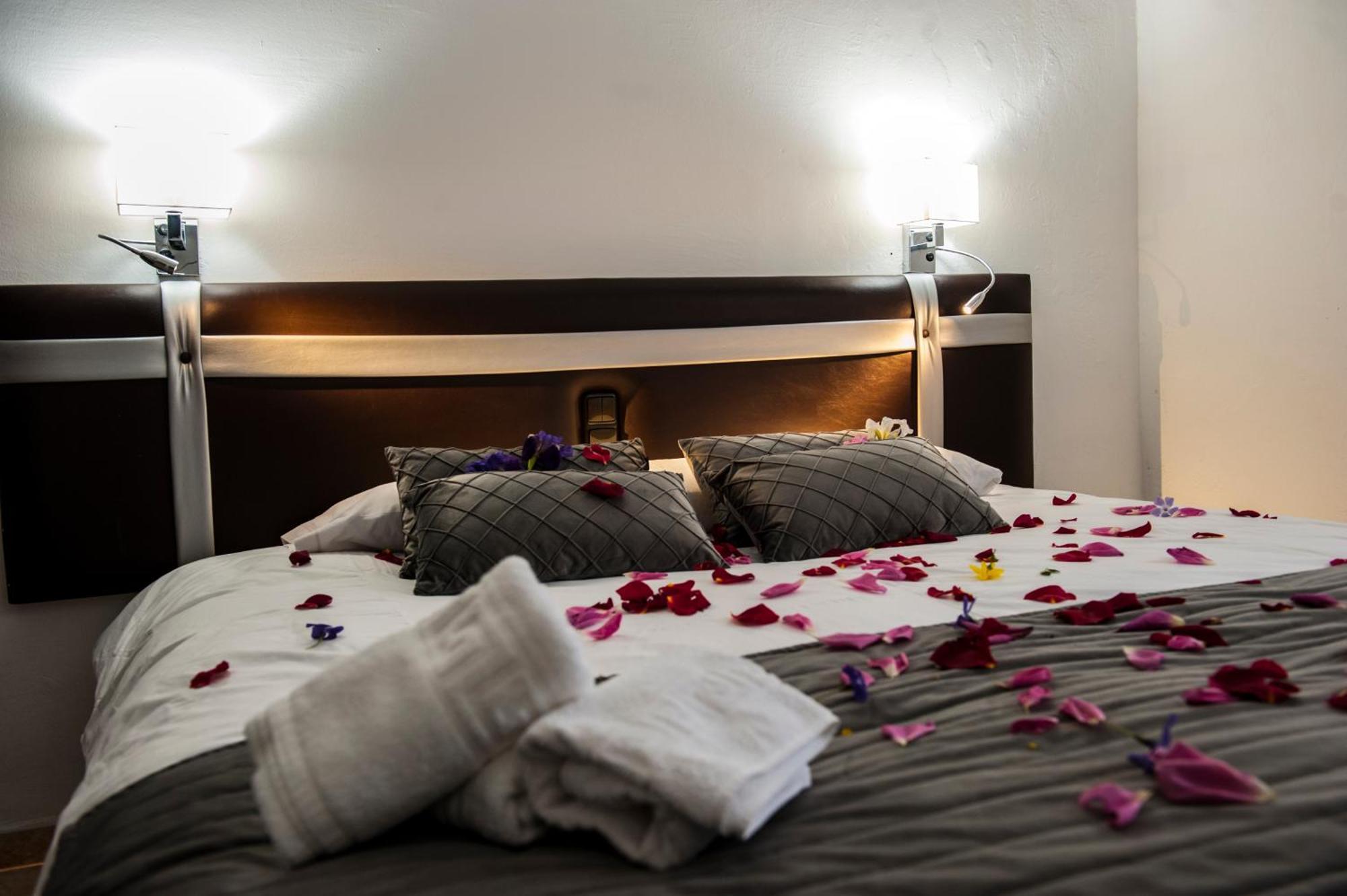 Hostal Las Palomas Lucena Ngoại thất bức ảnh