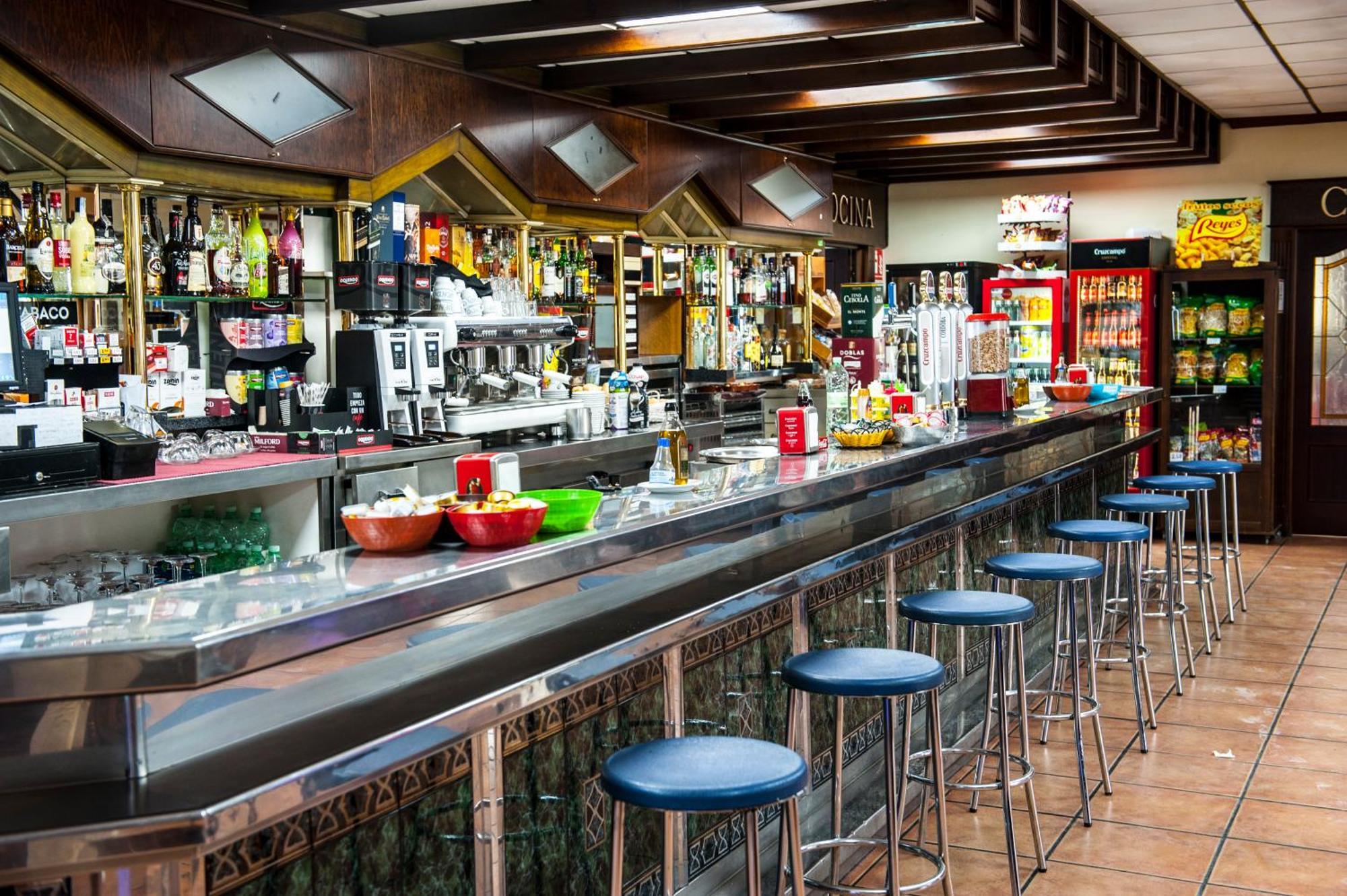 Hostal Las Palomas Lucena Ngoại thất bức ảnh